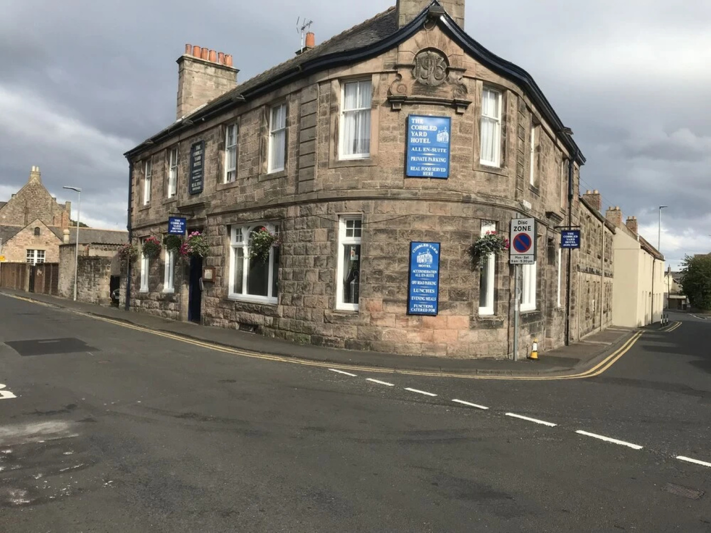 The Cobbled Yard Hotel