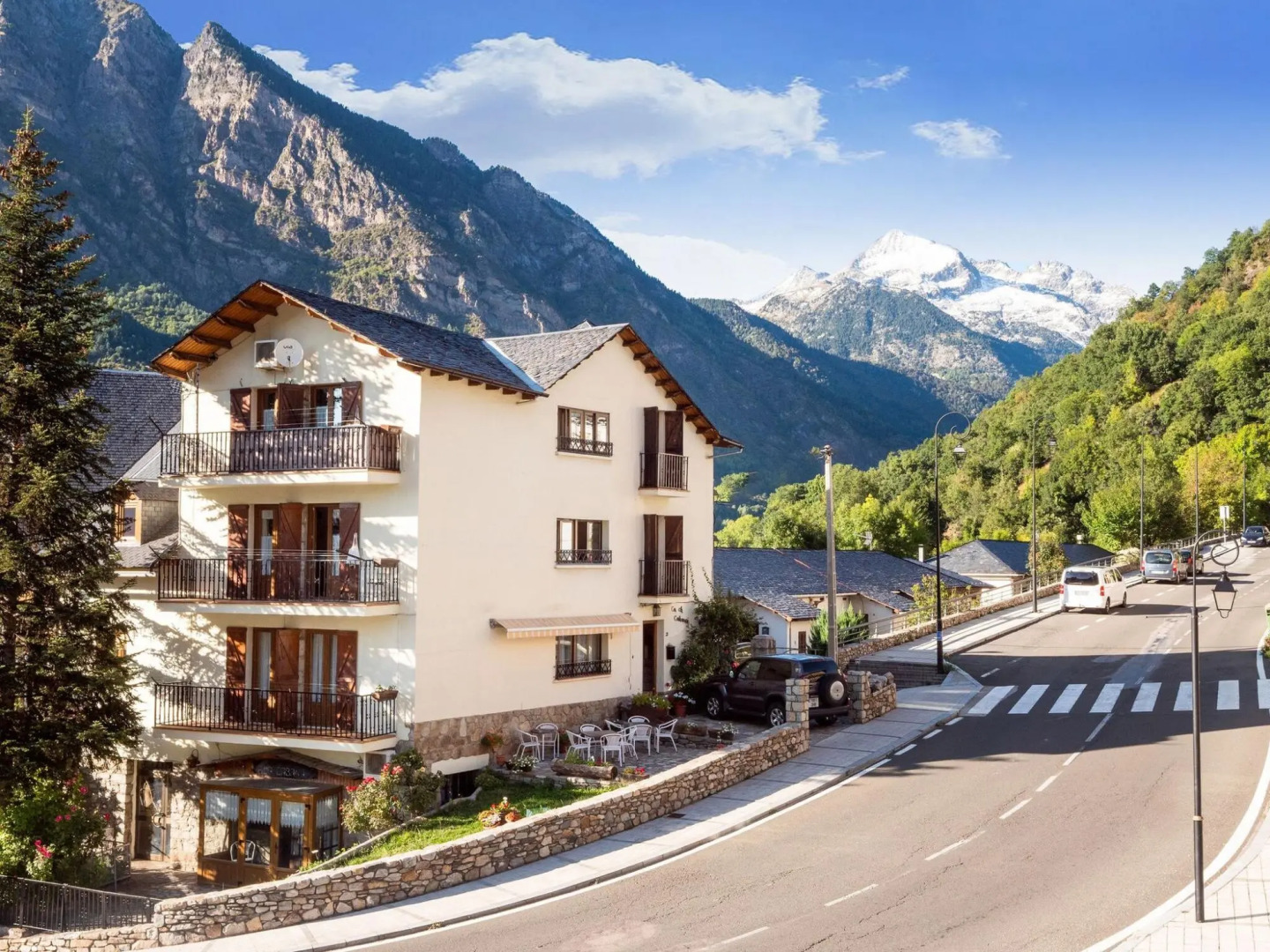 Mountain View Holiday Home in Boí near Ski Area