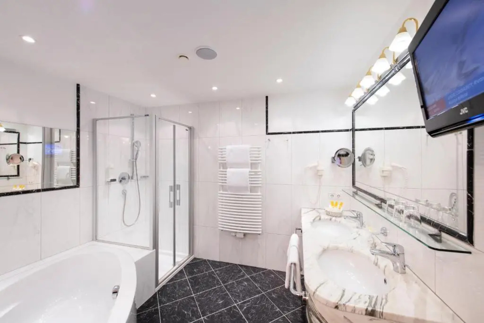 Hotel Alpenjuwel Jäger