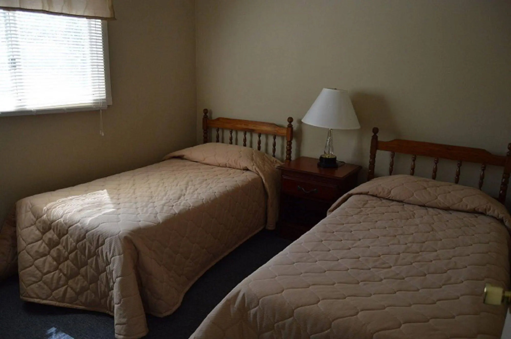 Kennebunk Gallery Motel & Cottages