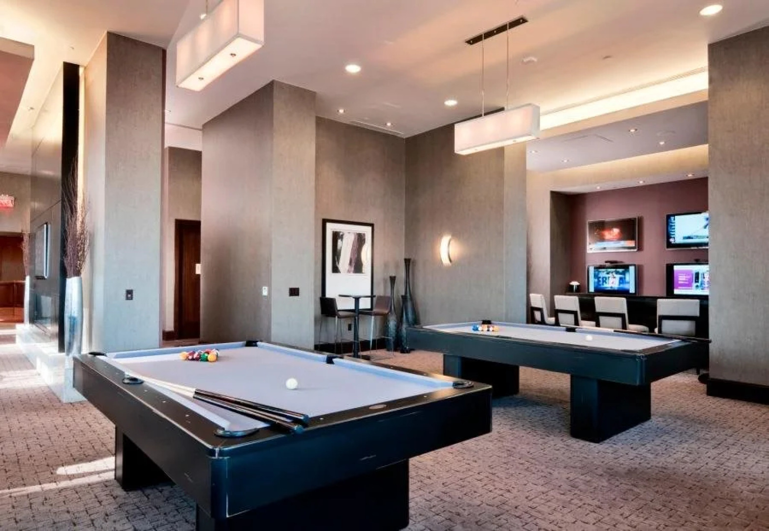 Bluebird Suites Near Newport Centre