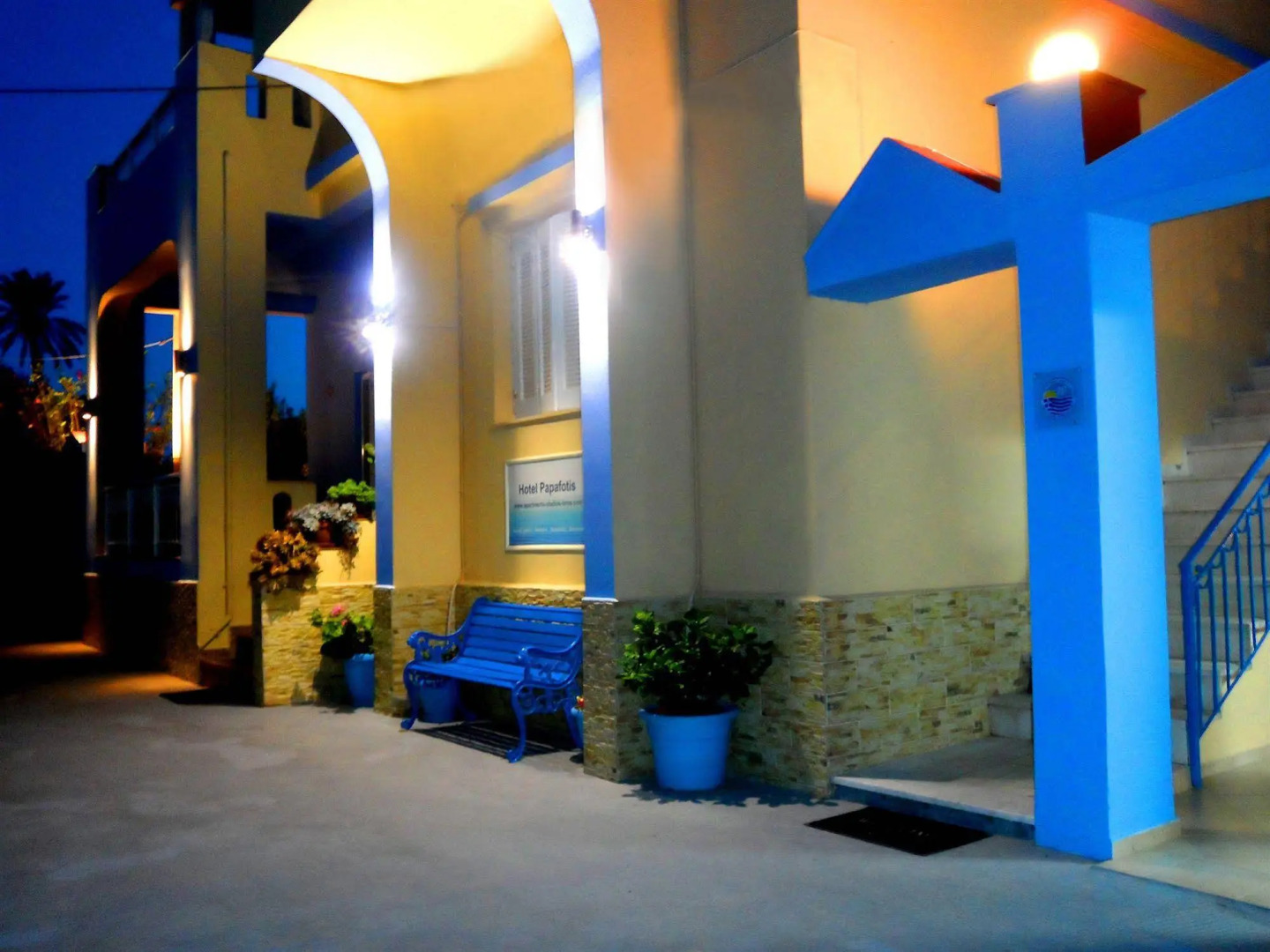 Apartments & Suites Papafotis