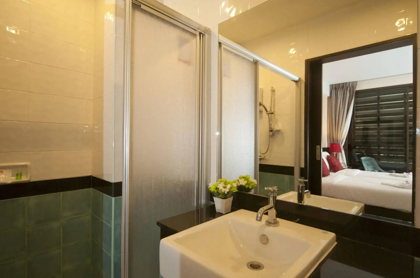 OYO 358 Rattana Residence Thalang