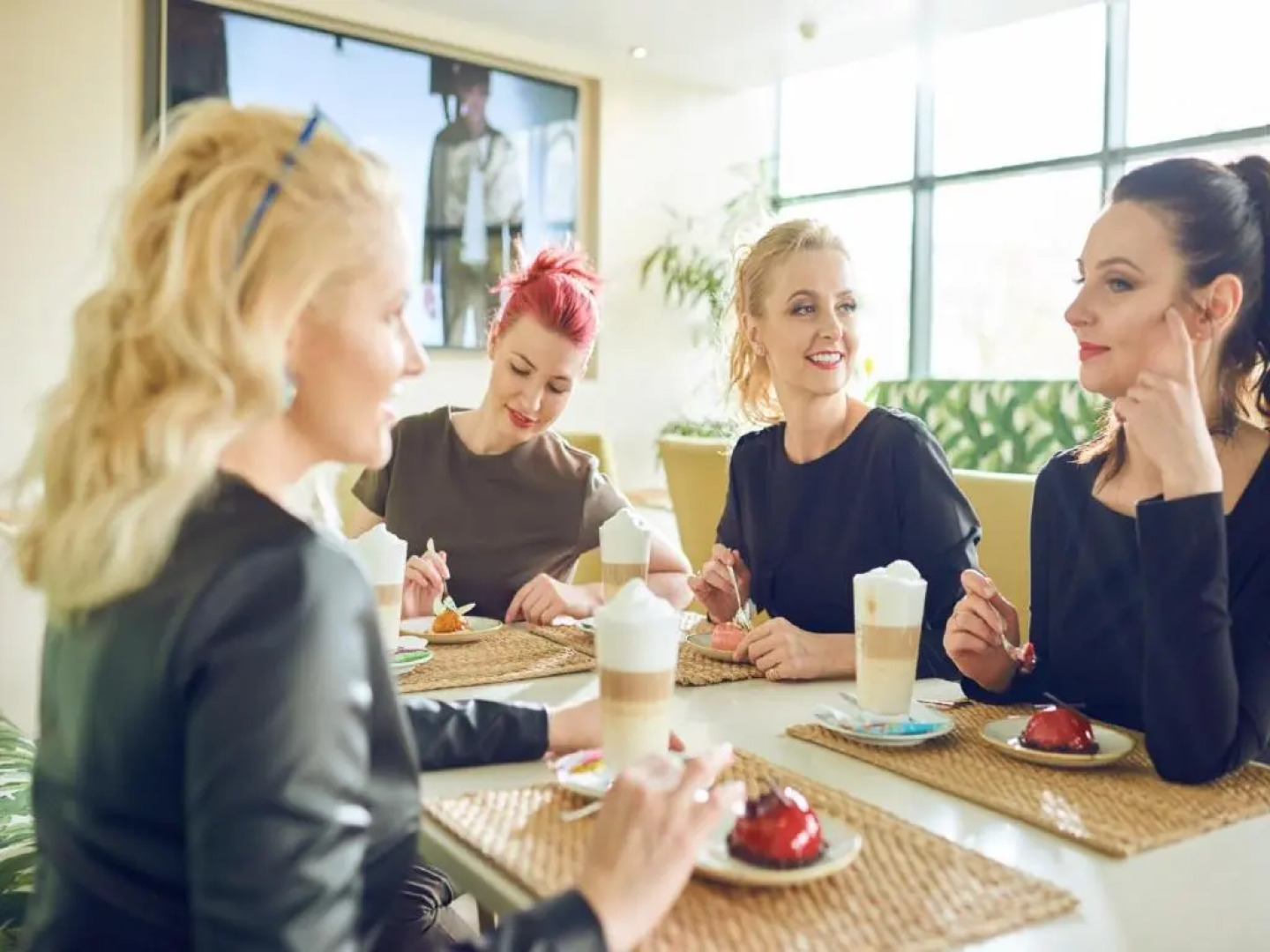 Aqua Apartment Centre