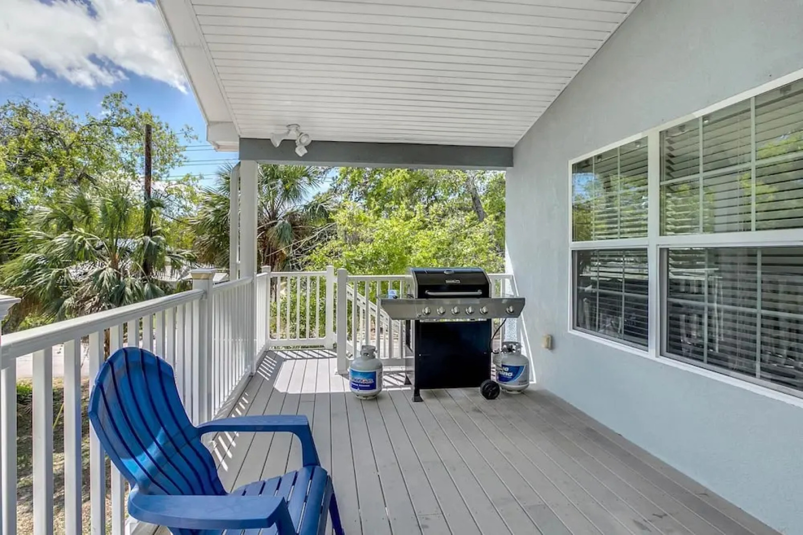 4BR Beach-Central Duplex by RedAwning
