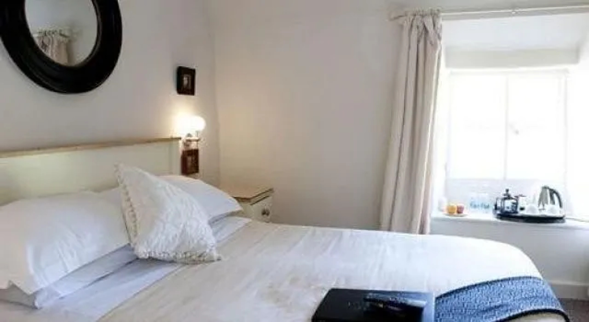 The Hollow Bottom - B&B