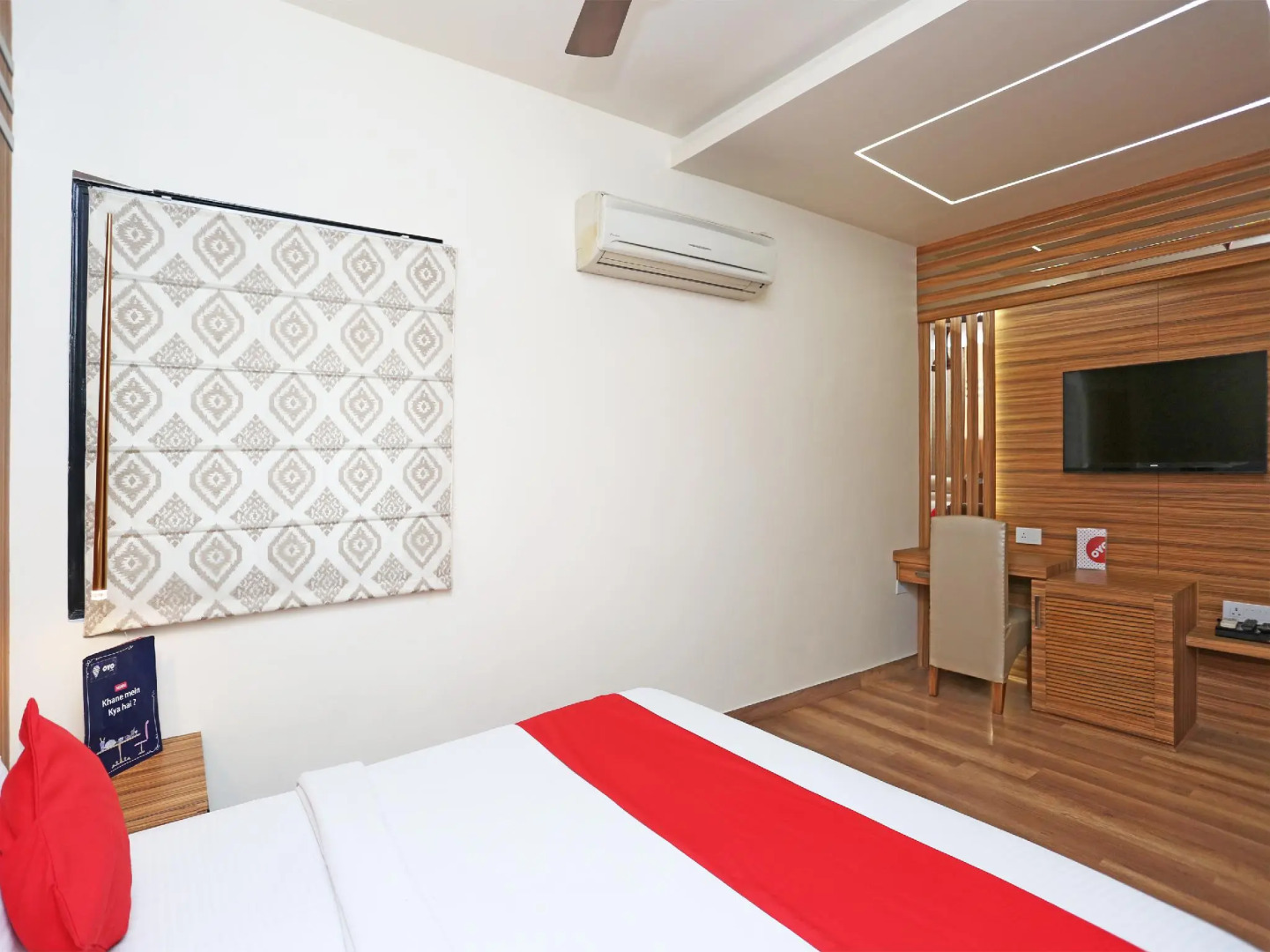 Vaccinated Staff- Capital O 3844 Hotel Kd Palace