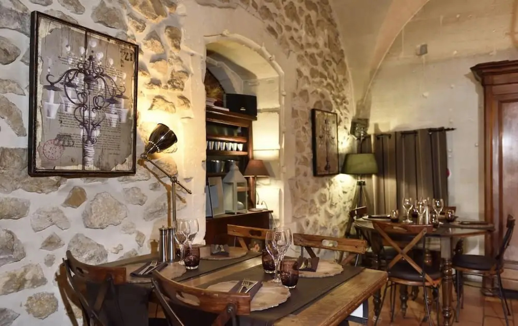 Hôtel Restaurant L'Oustaloun