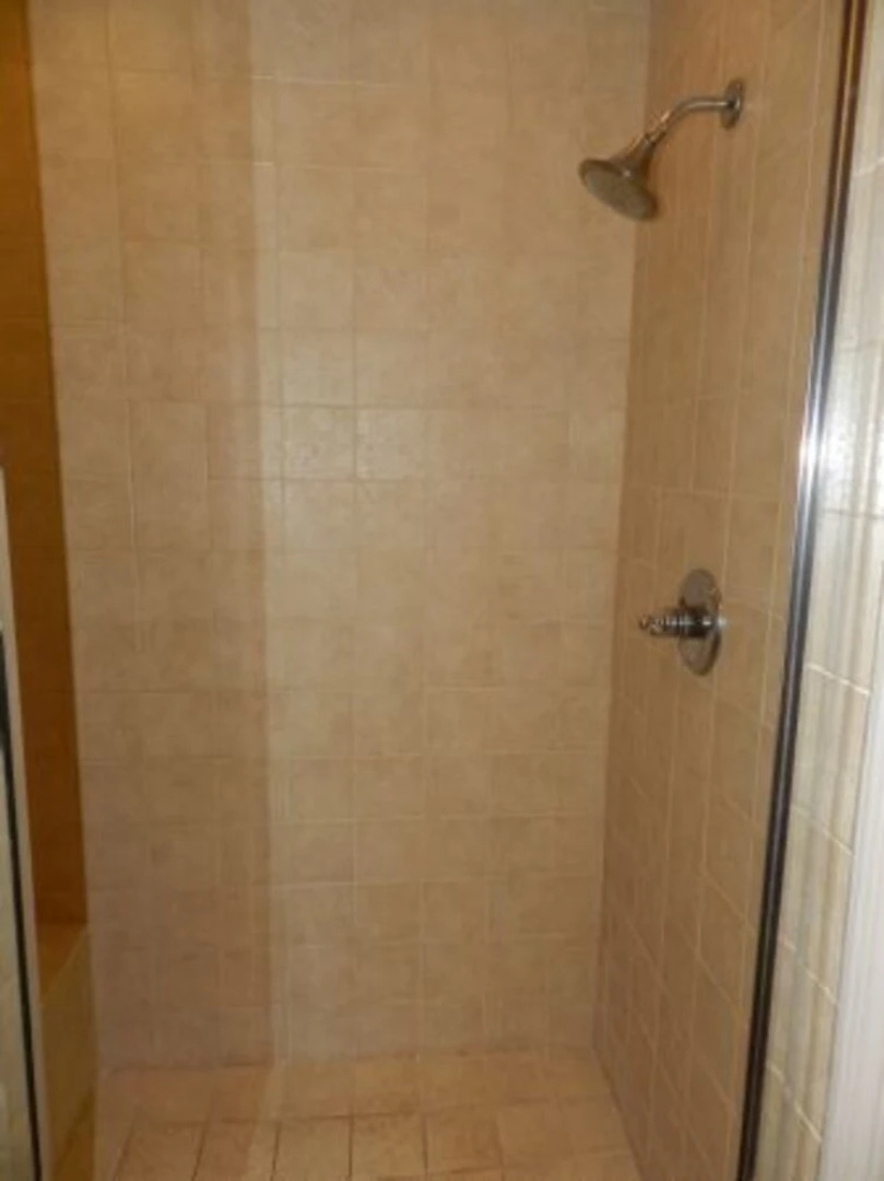 Las Palmas Home #64622 5 Bedrooms 5.5 Bathrooms Home