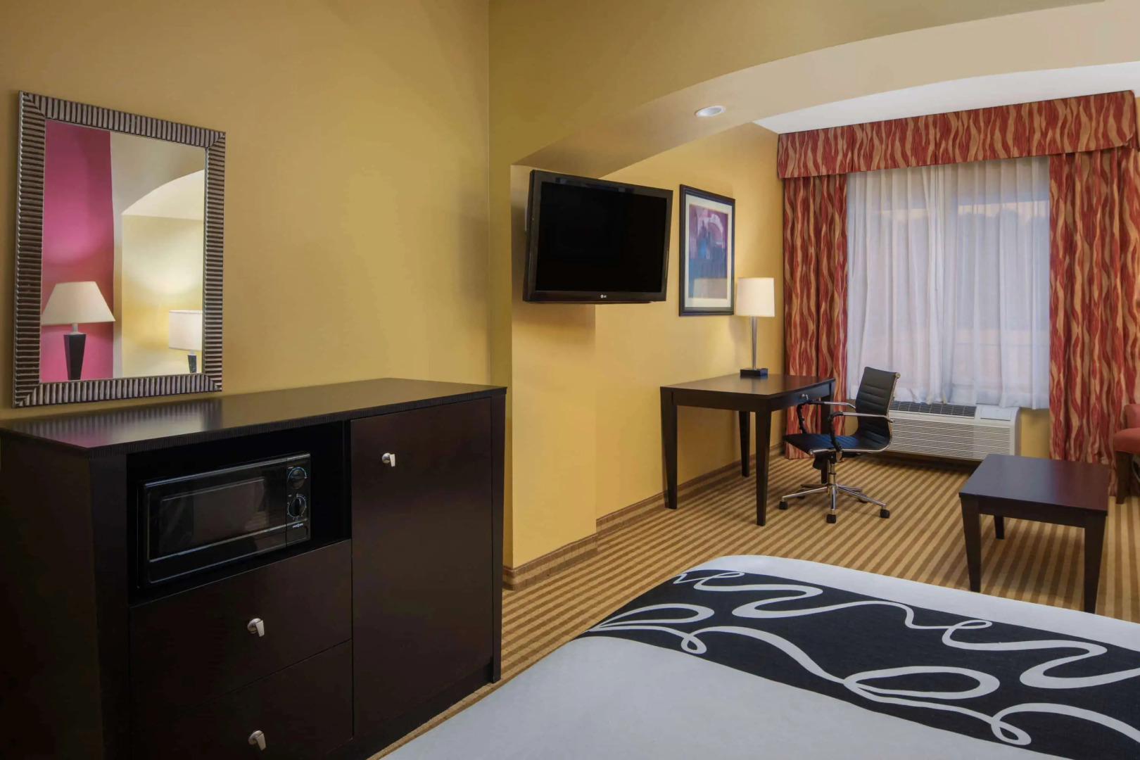 La Quinta Inn & Suites by Wyndham Atlanta-Union City