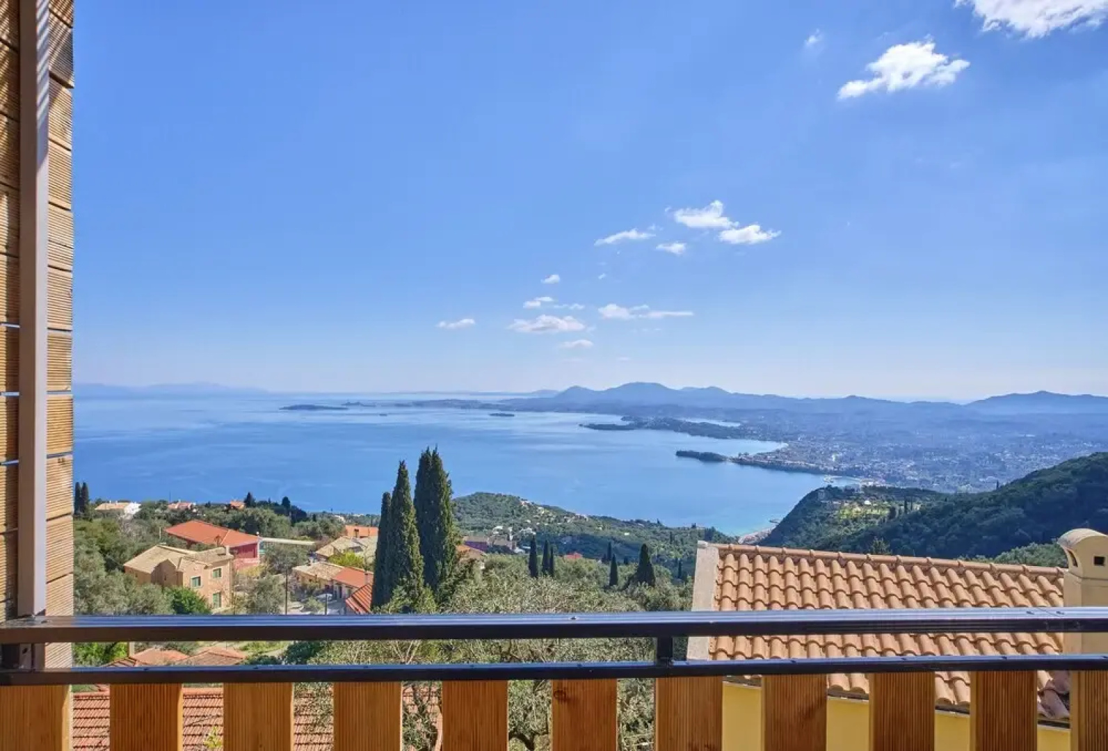 Christine's Seaview by Corfuescapes