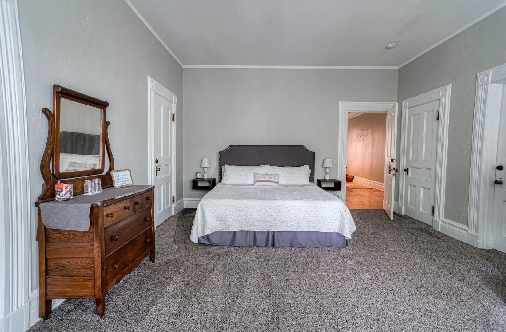 Hatch House Bed & Breakfast