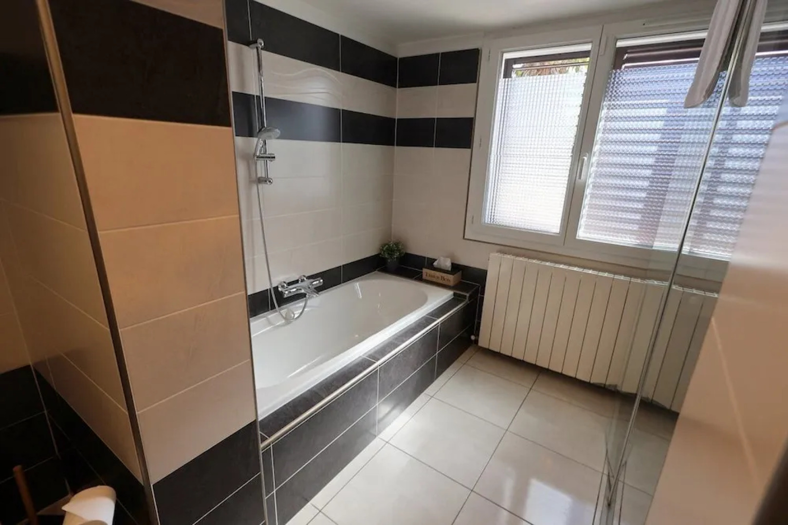 Histoire D'Ô - Les Piscines