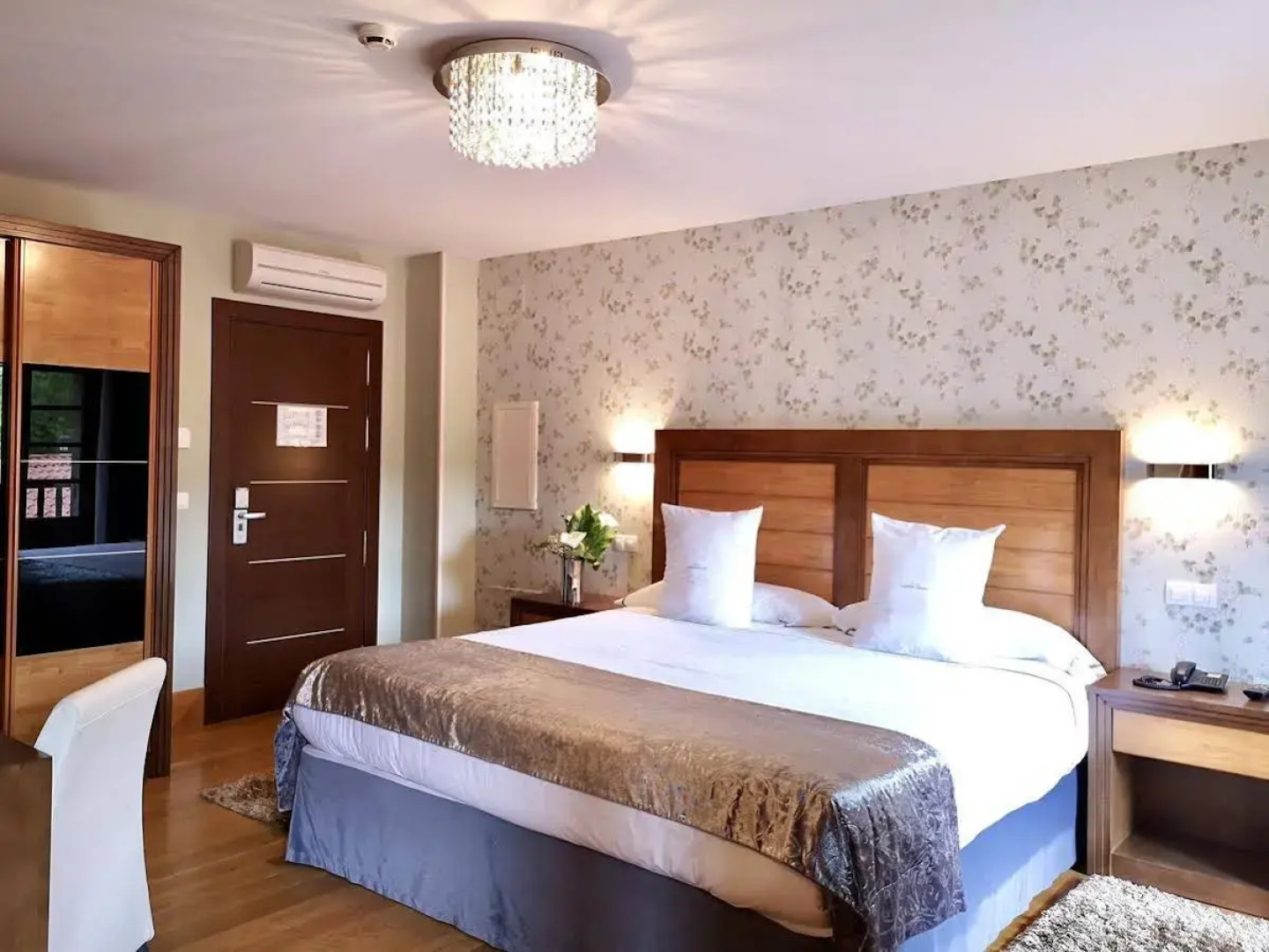 Akla Hotel Suites Valles Pasiegos