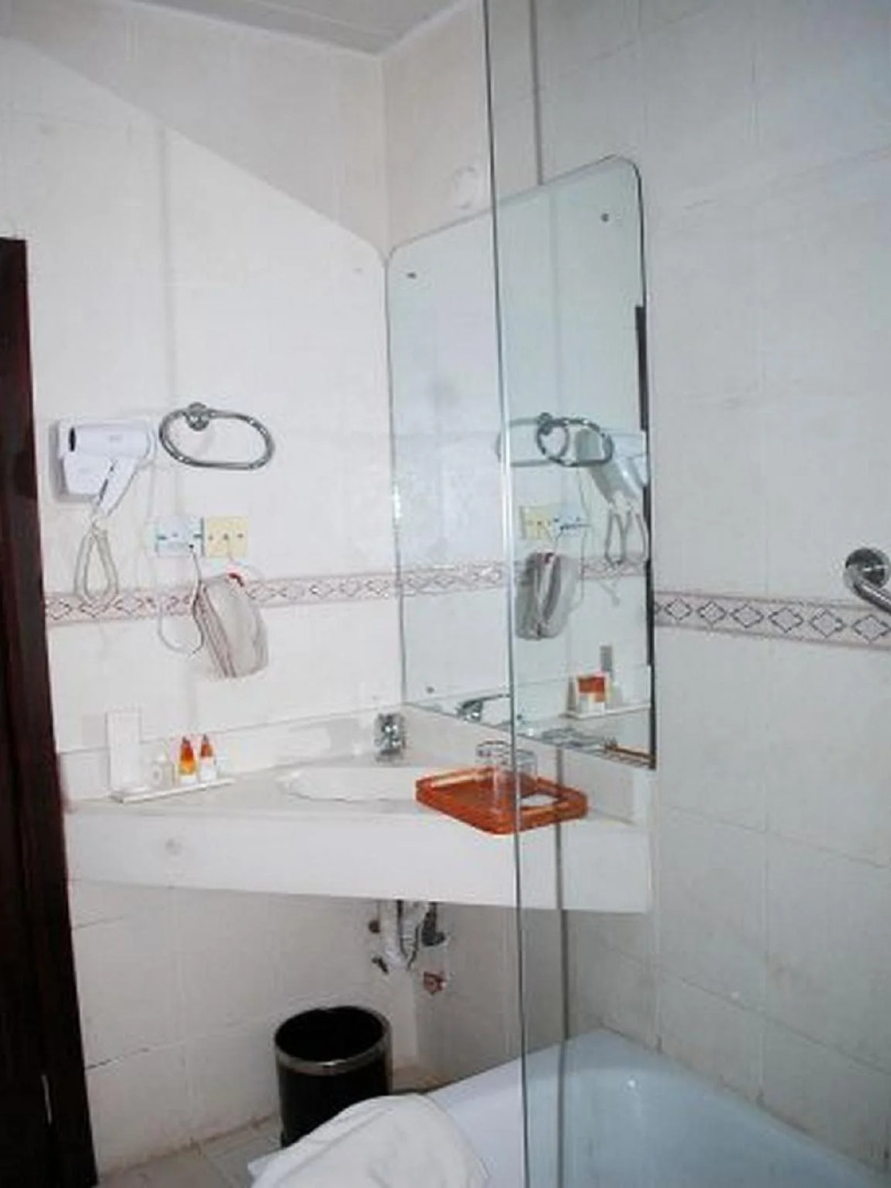 Owu Crown Hotel Ibadan