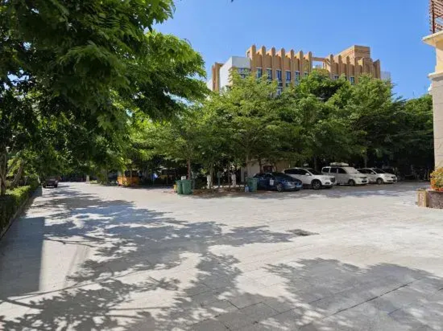 Qjia Ledong Xiangrui Seaview Business Hotel (Longmuwan Branch)