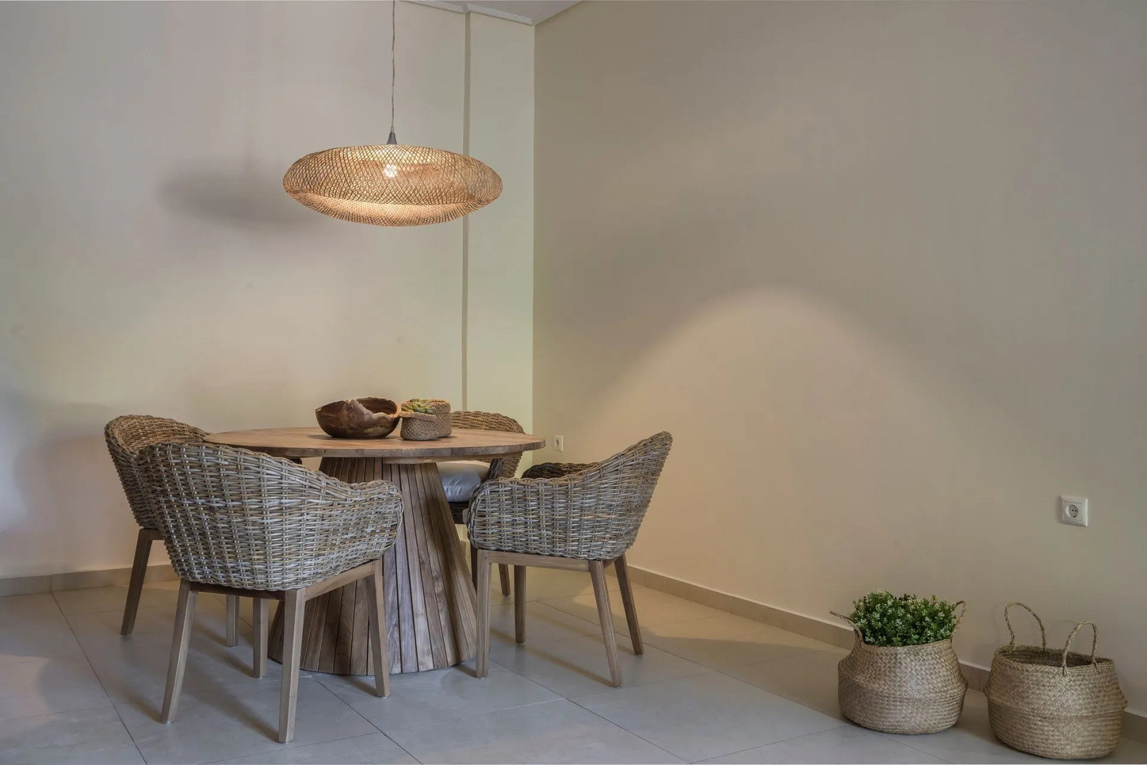 Meliti Waterfront Suites