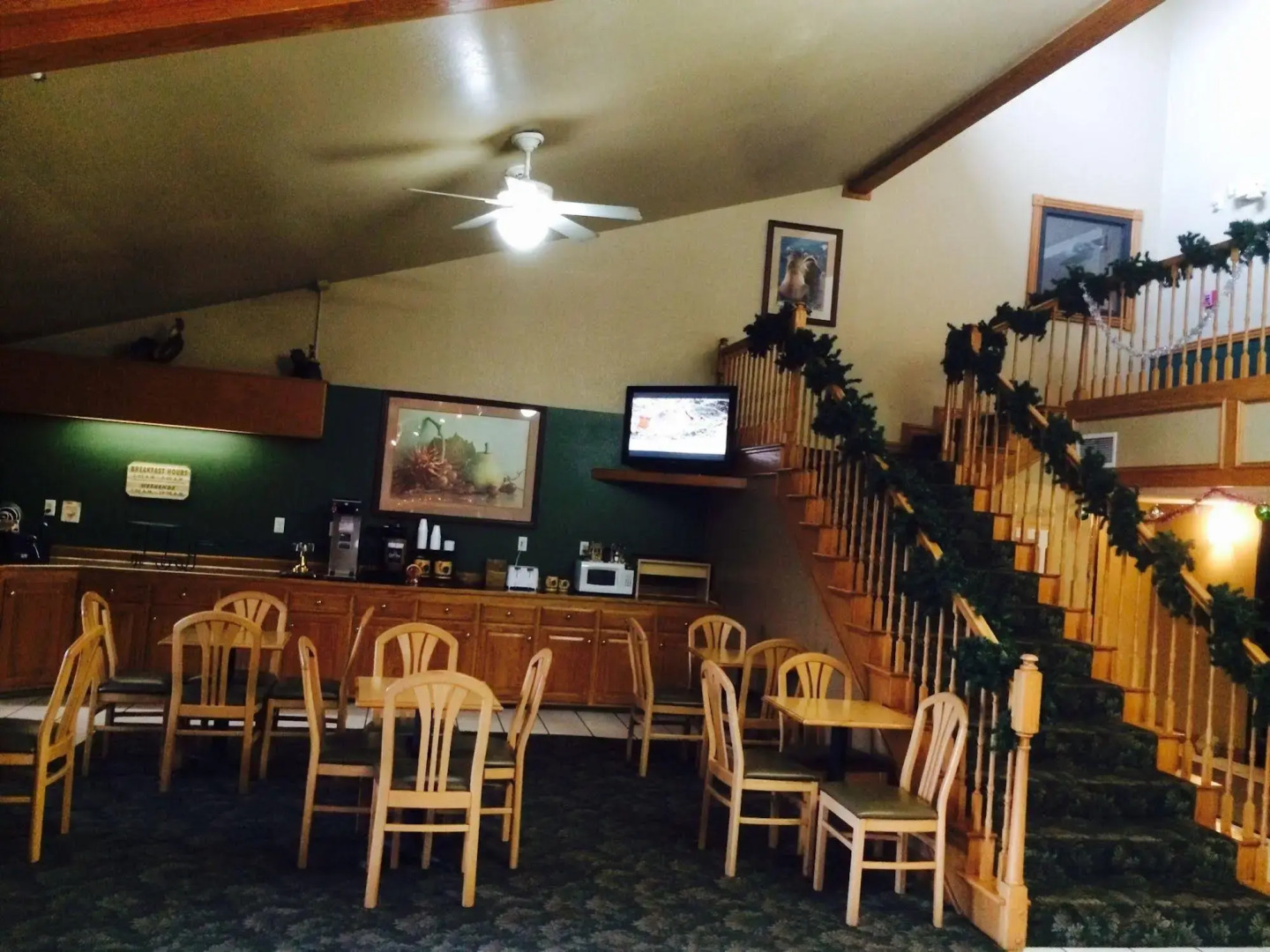 Regency Inn And Suites