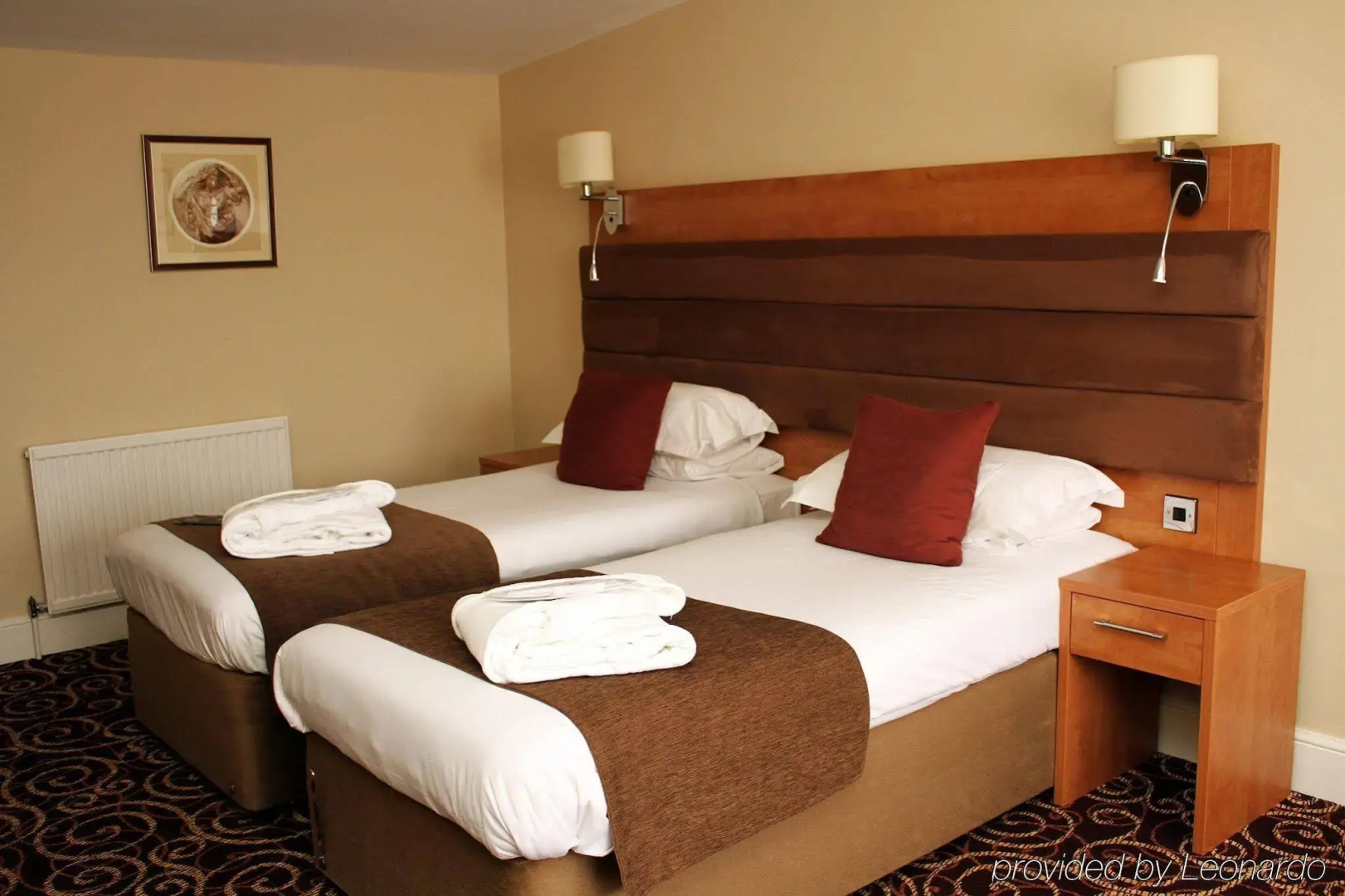 Legacy Rose and Crown Hotel
