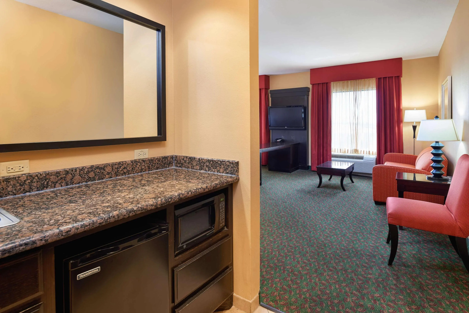 Hampton Inn & Suites Waco-South