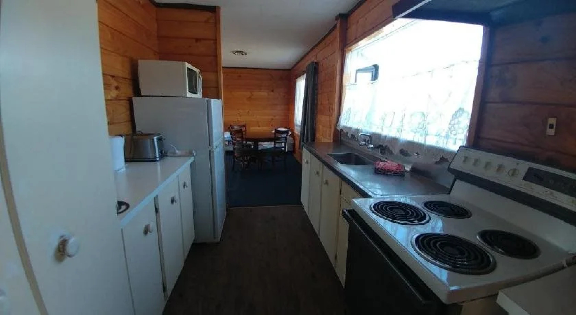 Pineacres Motel and Park