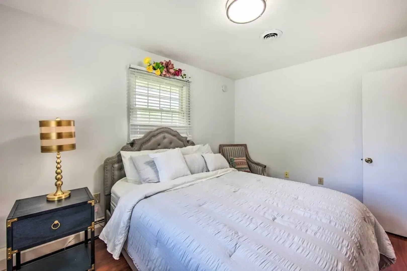 Spacious Palmyra Home w/ Fire Pit & Deck!