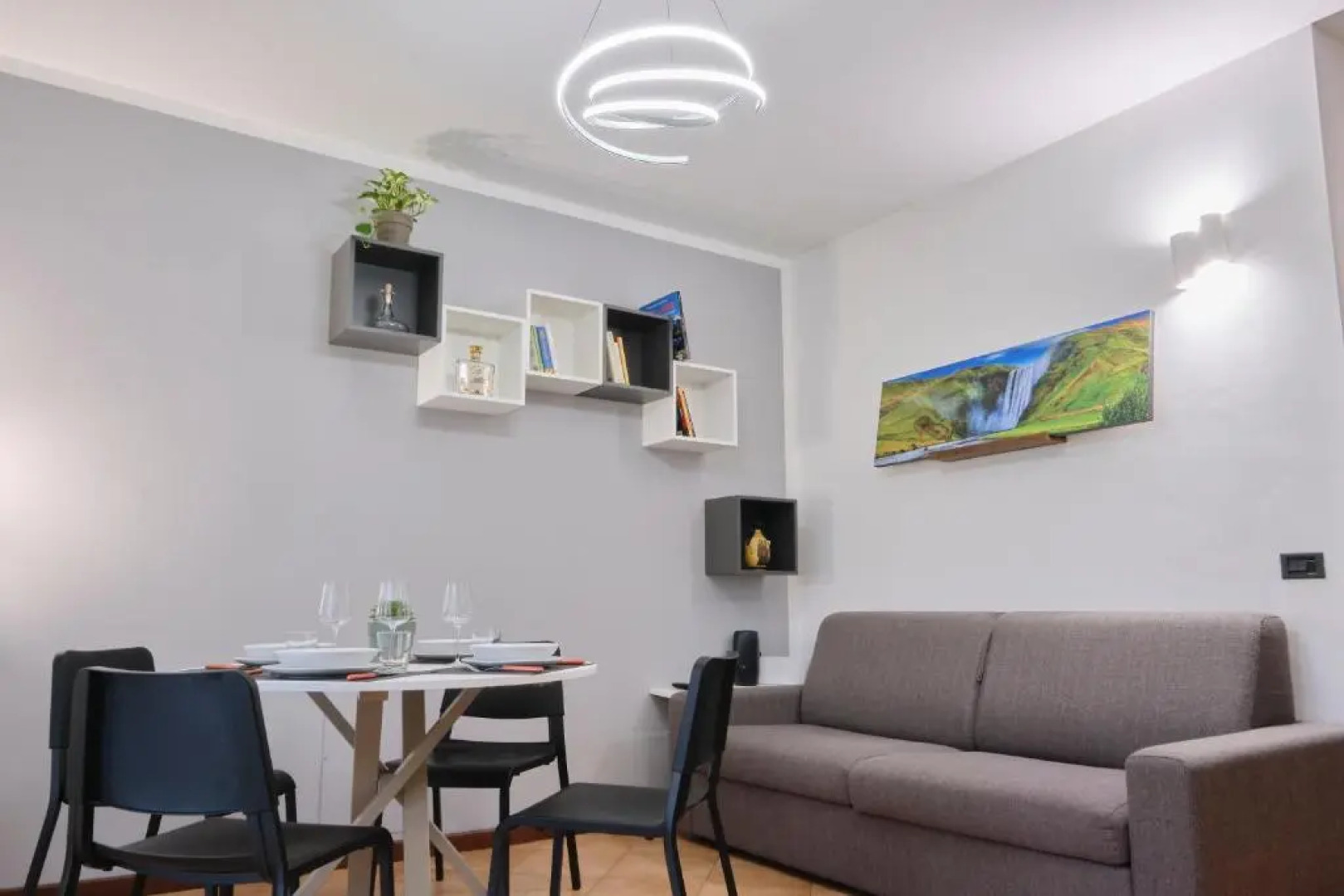 [10' from Malpensa] Casa Moderna, Netflix & WI-FI