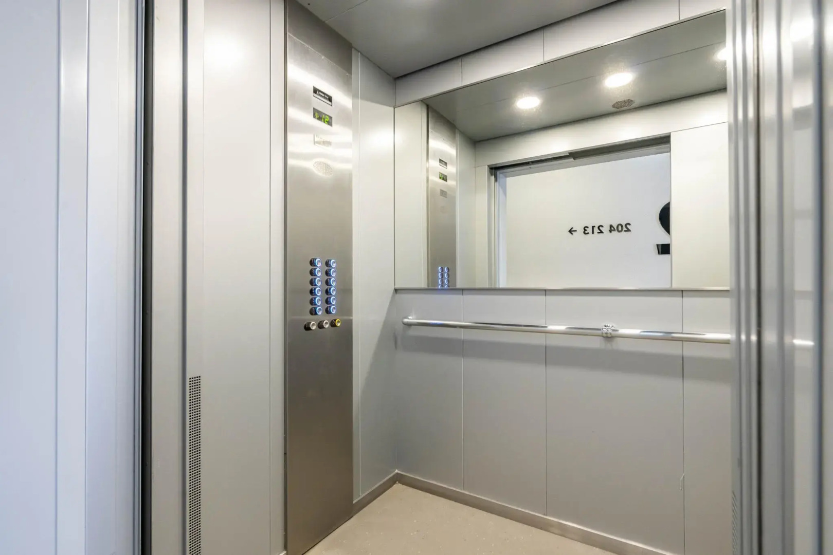 Lucky Time (Лаки Тайм) на улице Чехова