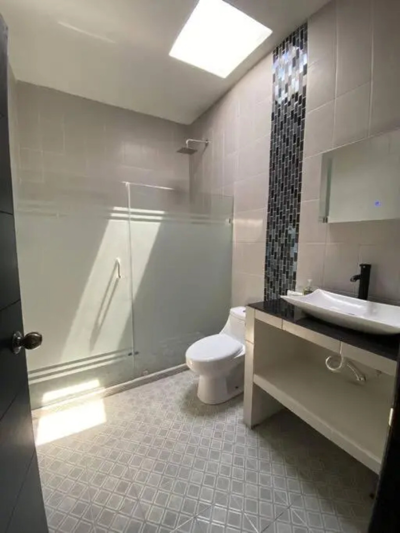 Amplia Eco-casa,alberca, jardín,4 hab,equipada.