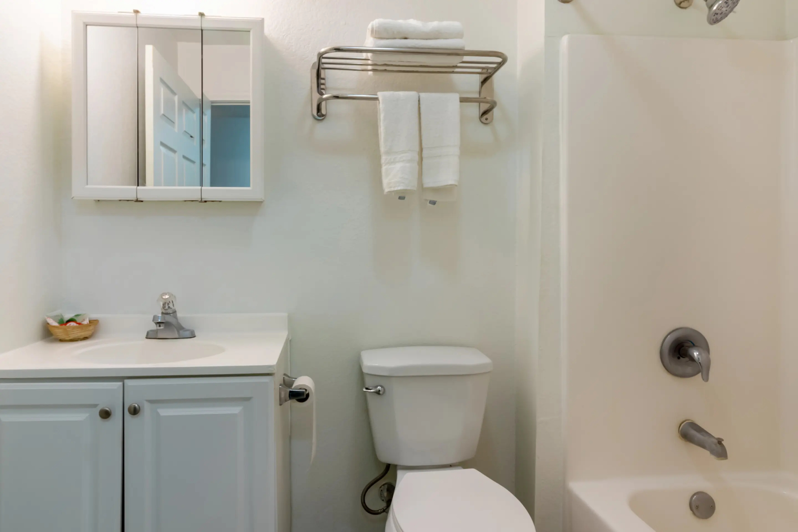 OYO Garden Inn and Suites Pearsall I-35 East