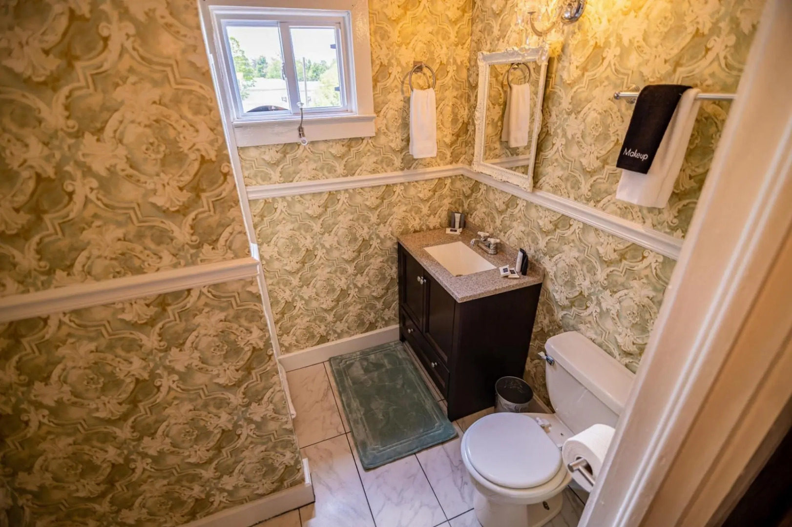 The Manor 1885 Altamont