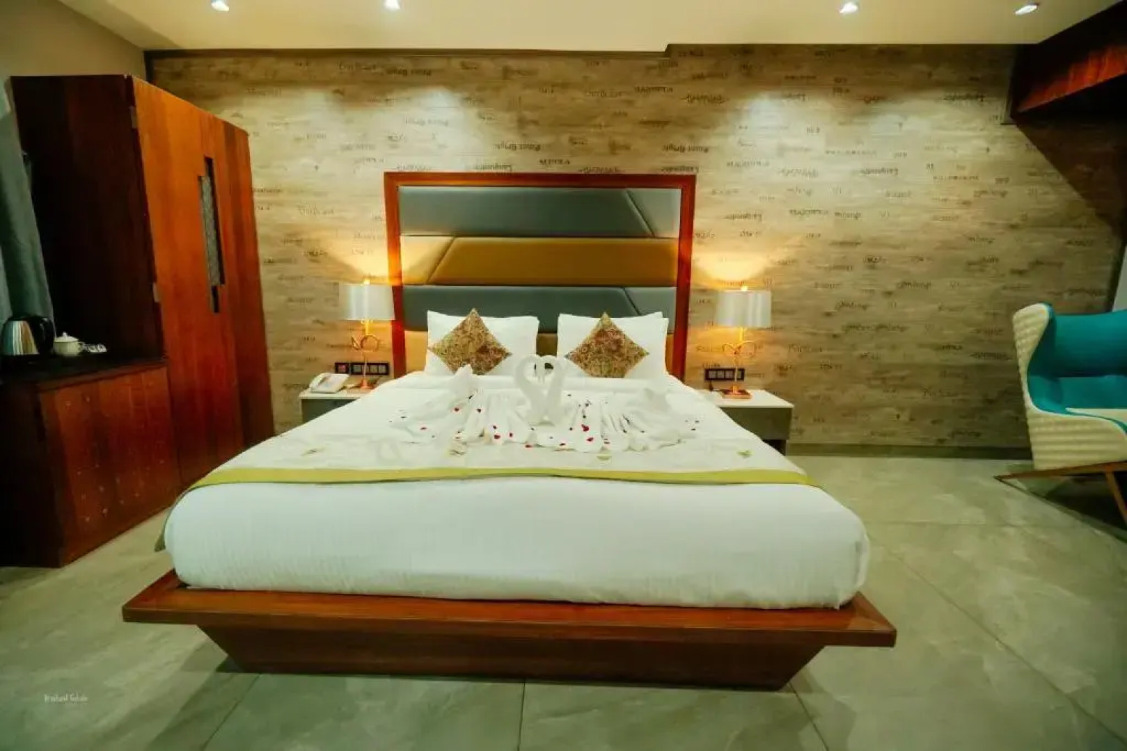 RG Exclusive Hotel-Akola