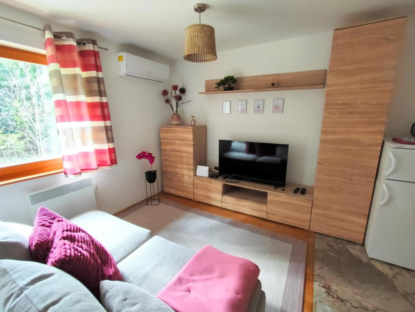 Sweet Stay Forest House