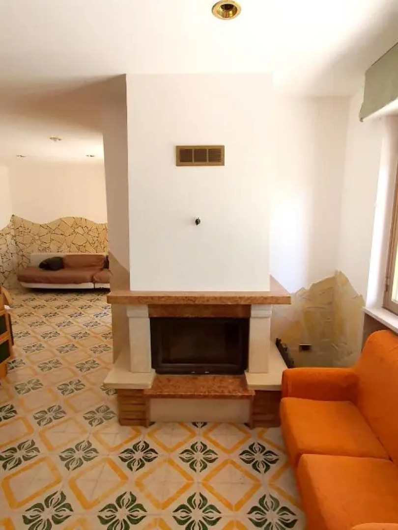 3 bedrooms appartement with lake view private pool and enclosed garden at Pergusa