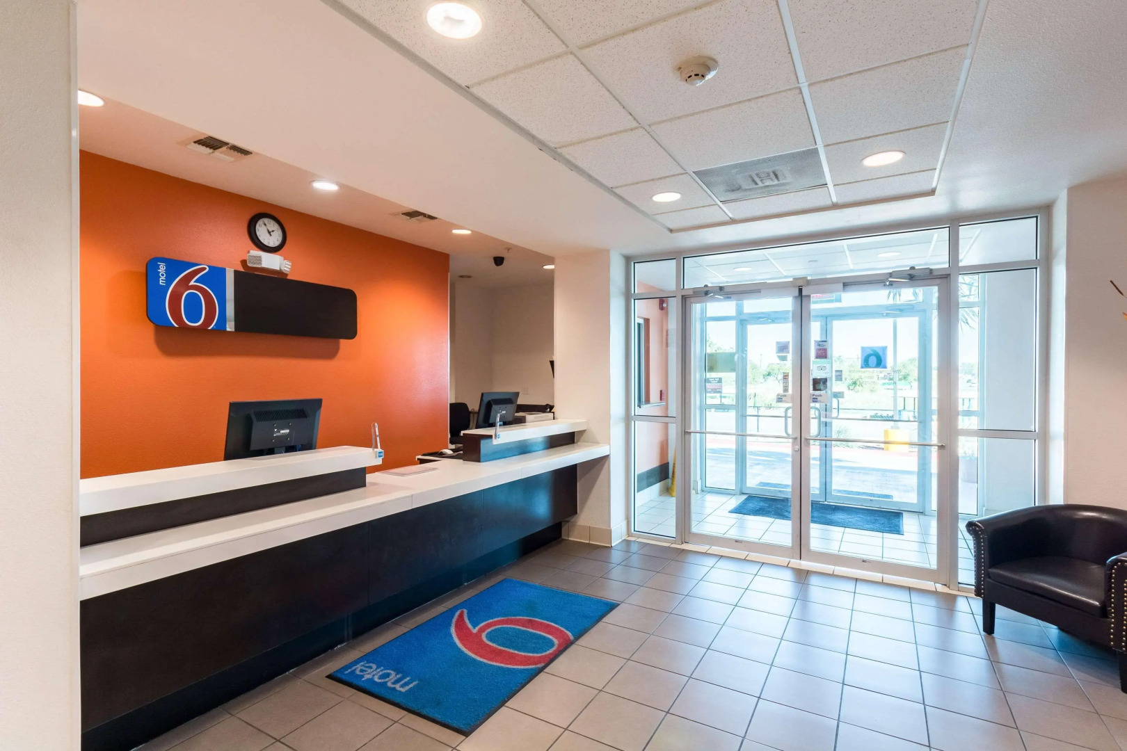 Motel 6 Eagle Pass, TX - Lakeside