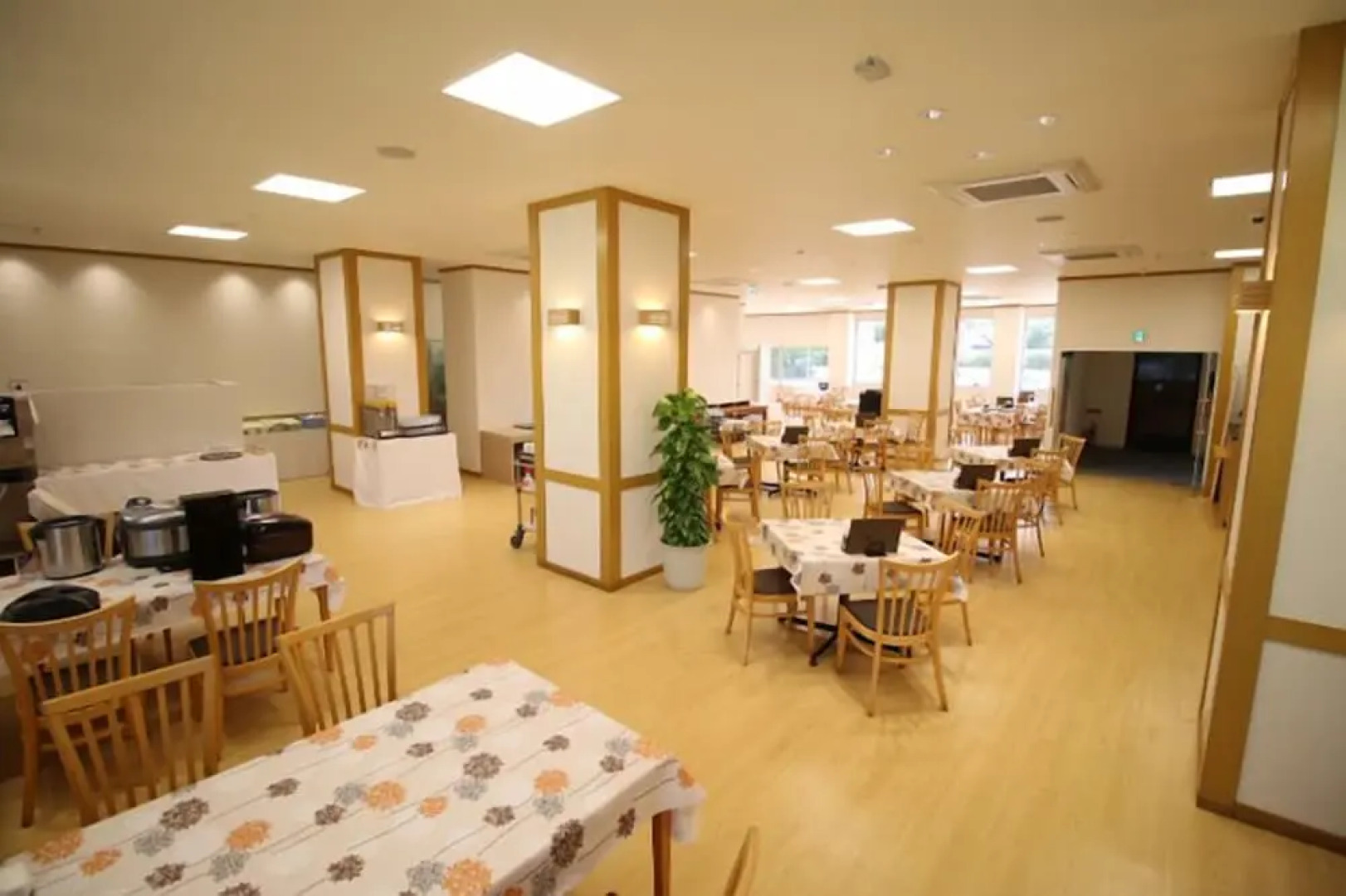 Lakeside Hot Spring Hotel Kunibiki