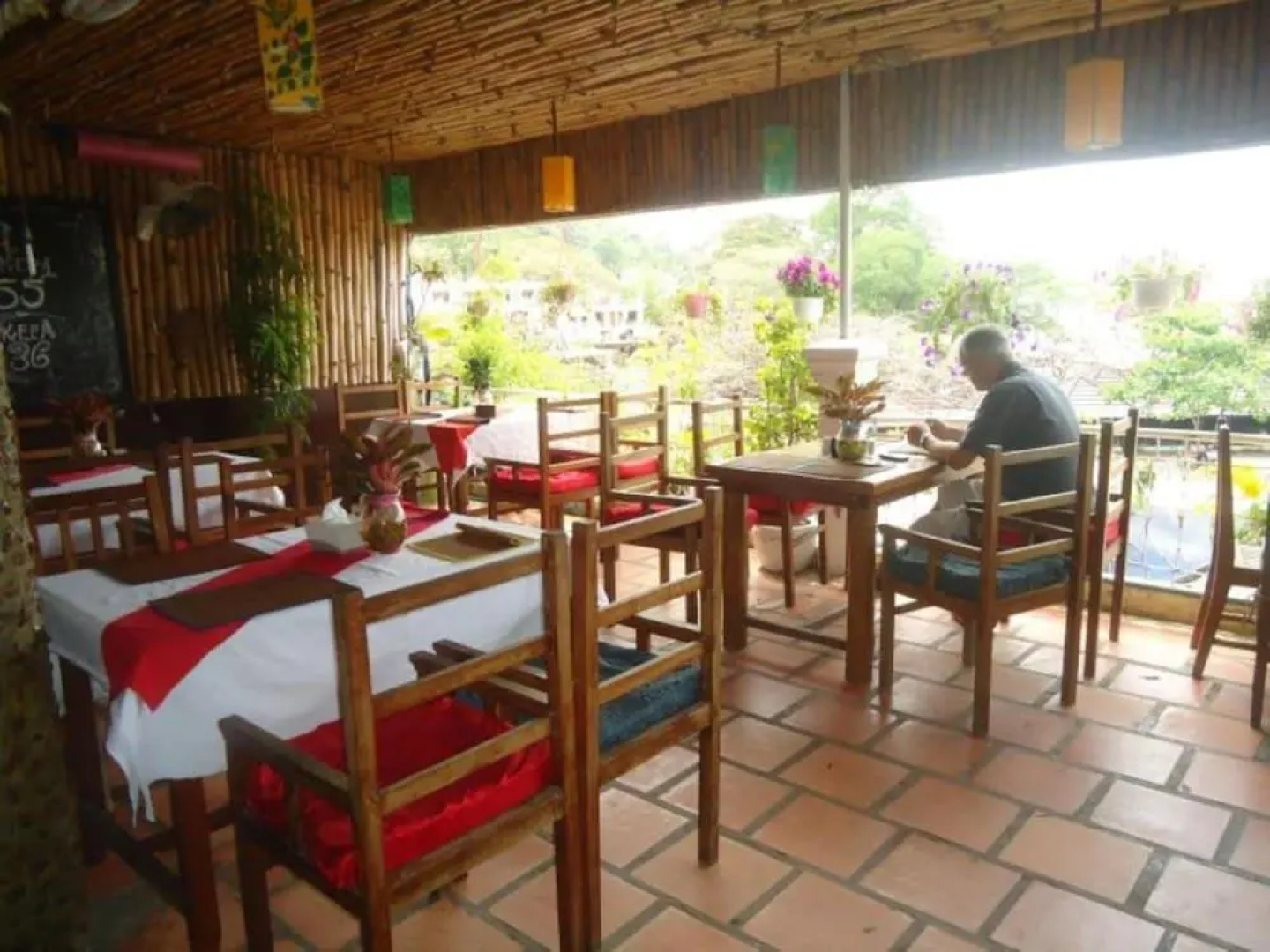 Brise de Kep Guesthouse & Restaurant