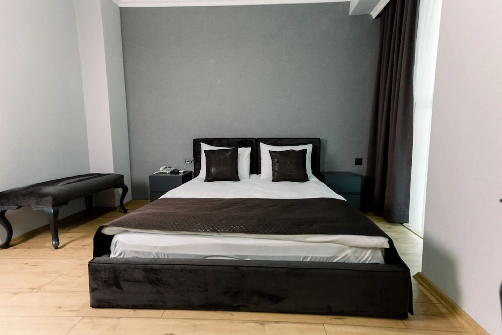 Tri̇o Hotel Airport
