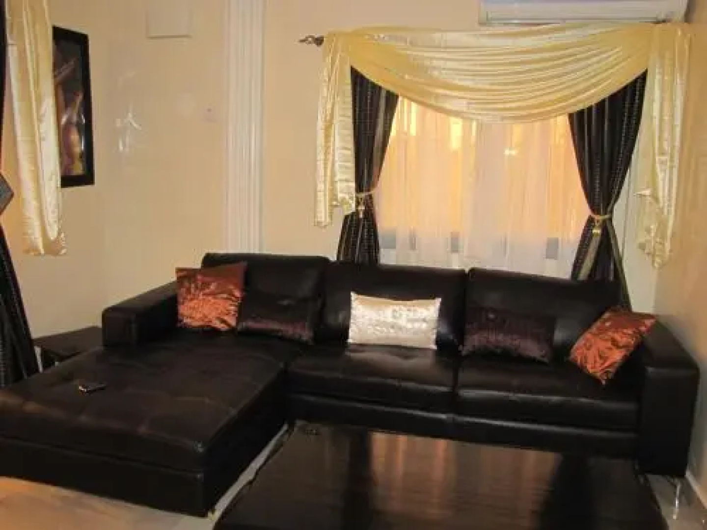 Jabali Apartments