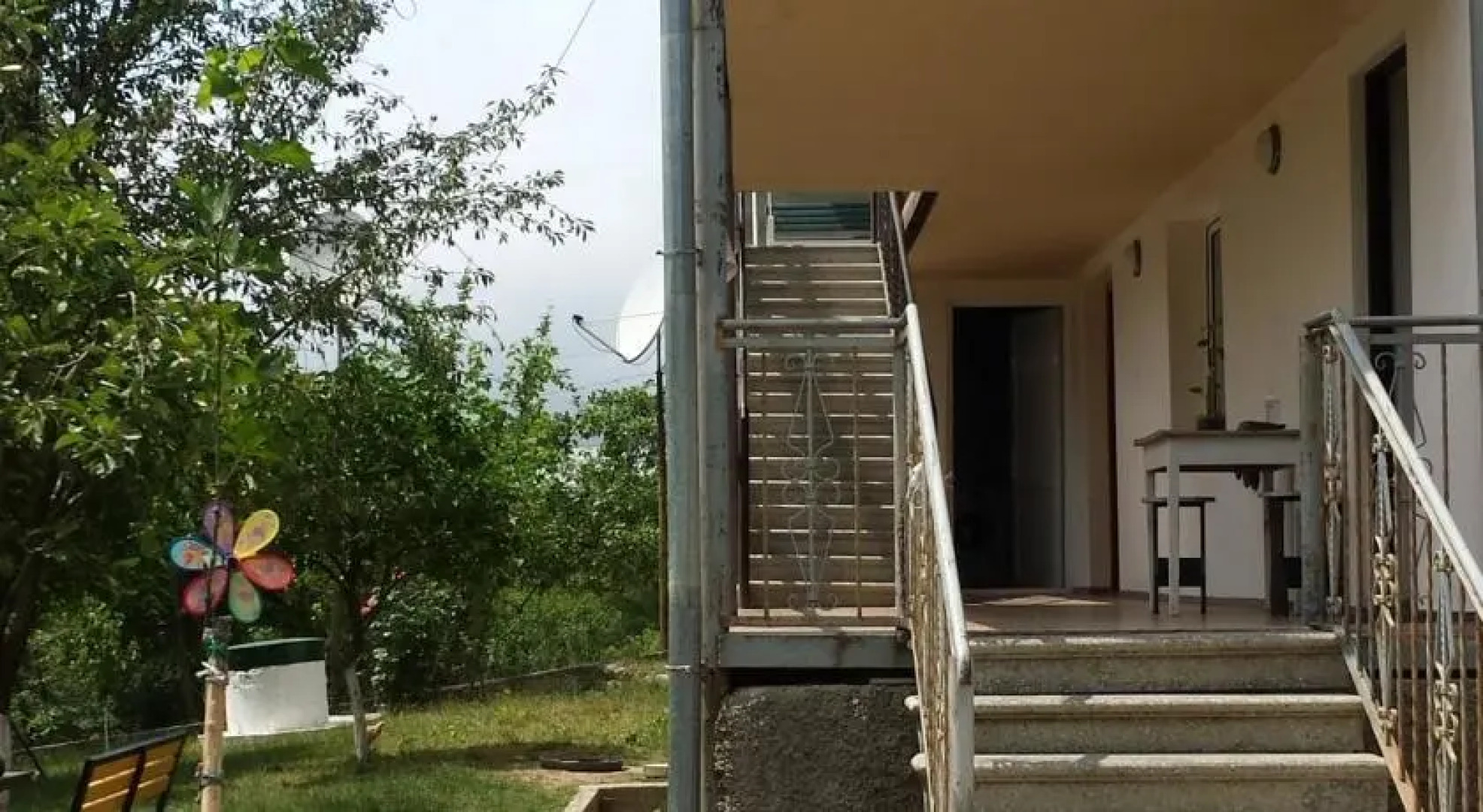 Guest house Pirosmanis