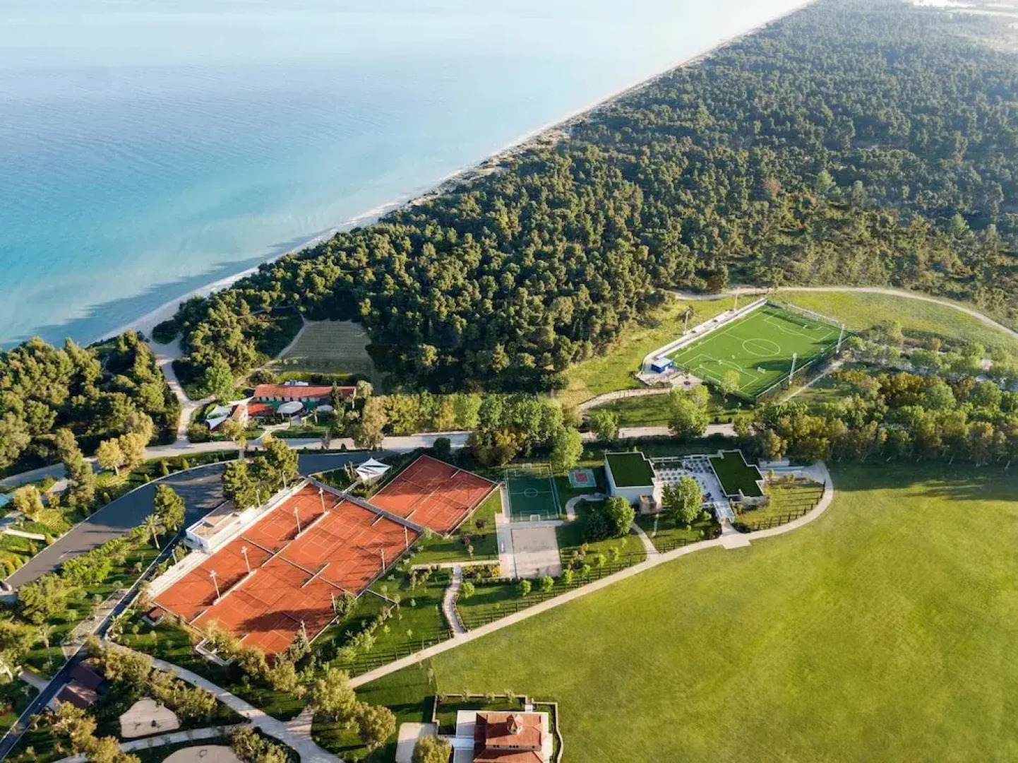 Sani Asterias Suites