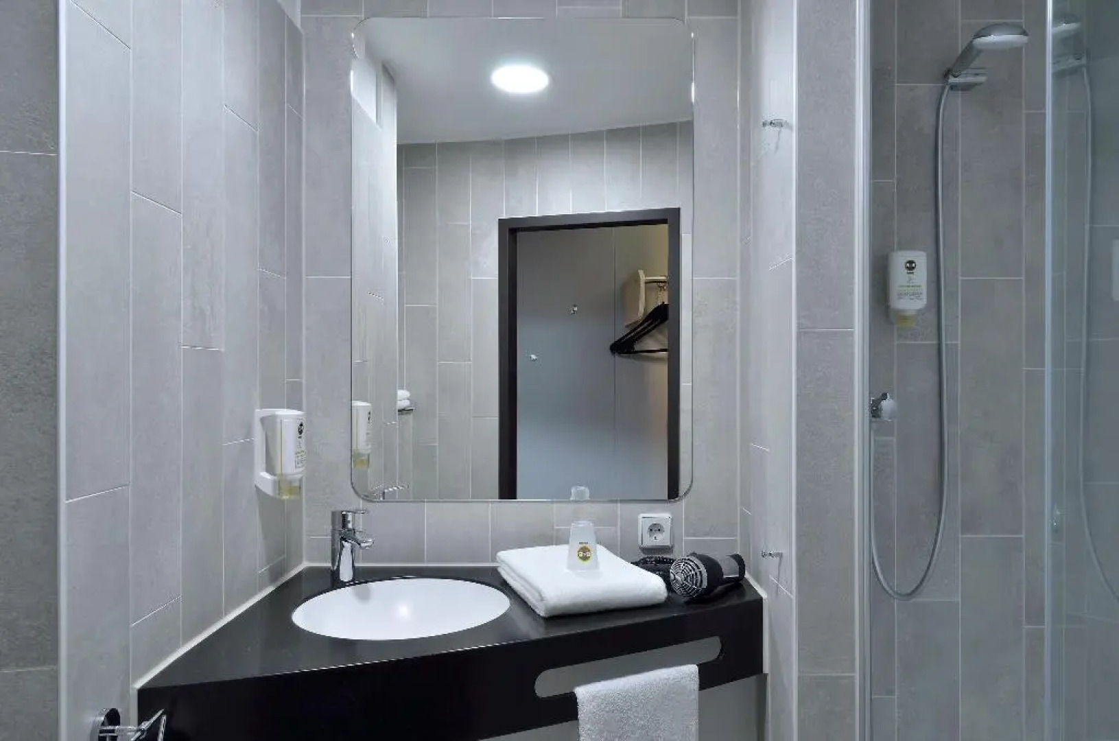 B&B Hotel Berlin-Dreilinden