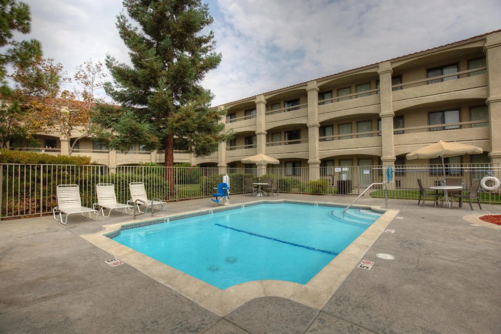 Good Nite Inn Fremont