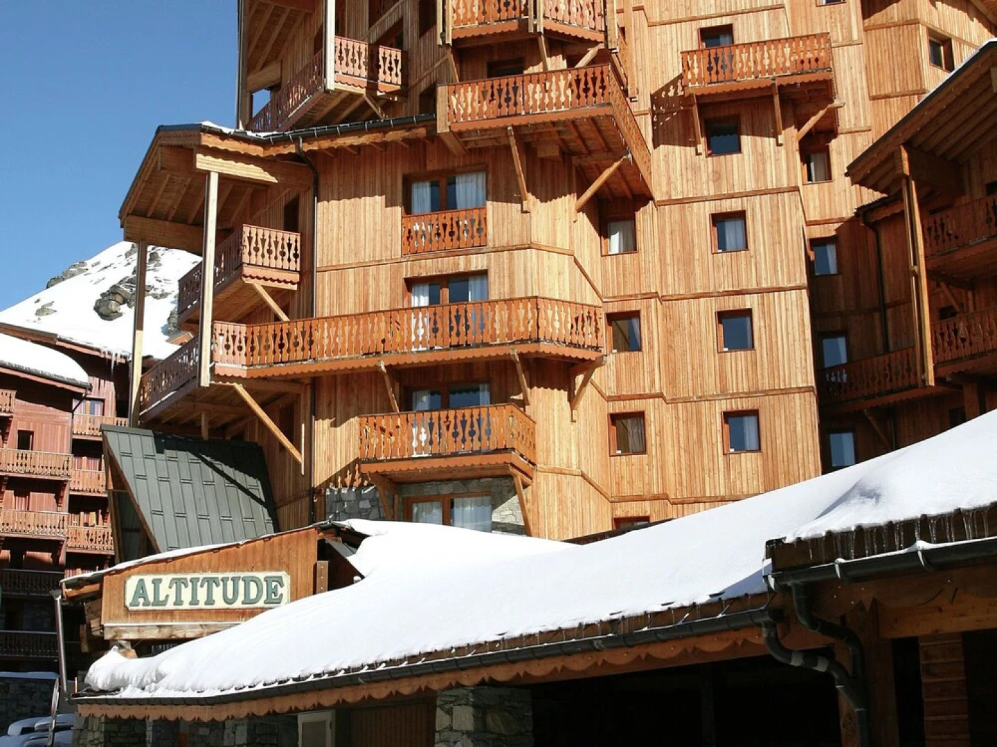 Nice Apartment Near the Center of Val Thorens and Slopes