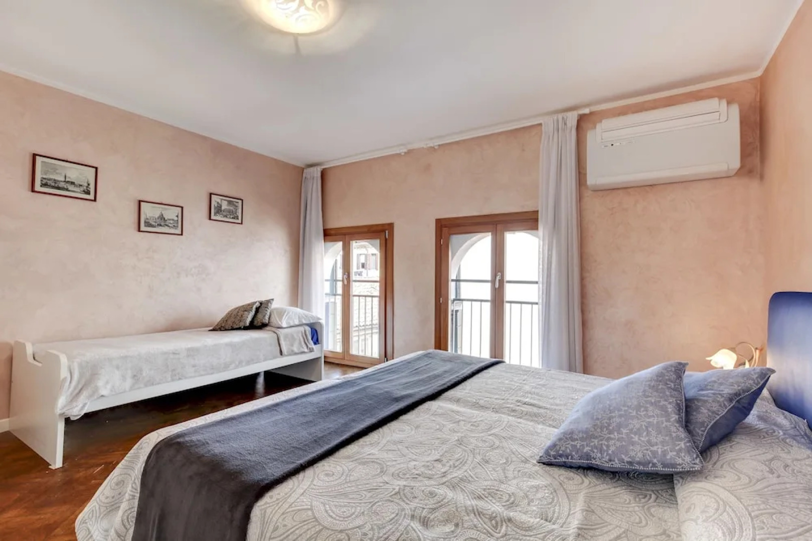 Guglie Design Apartments