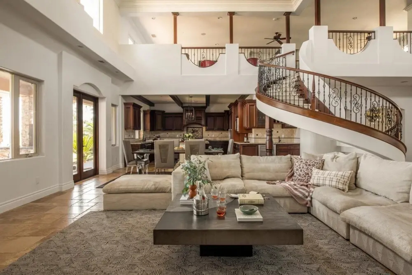 Luxury Estate Perfect for Large Groups