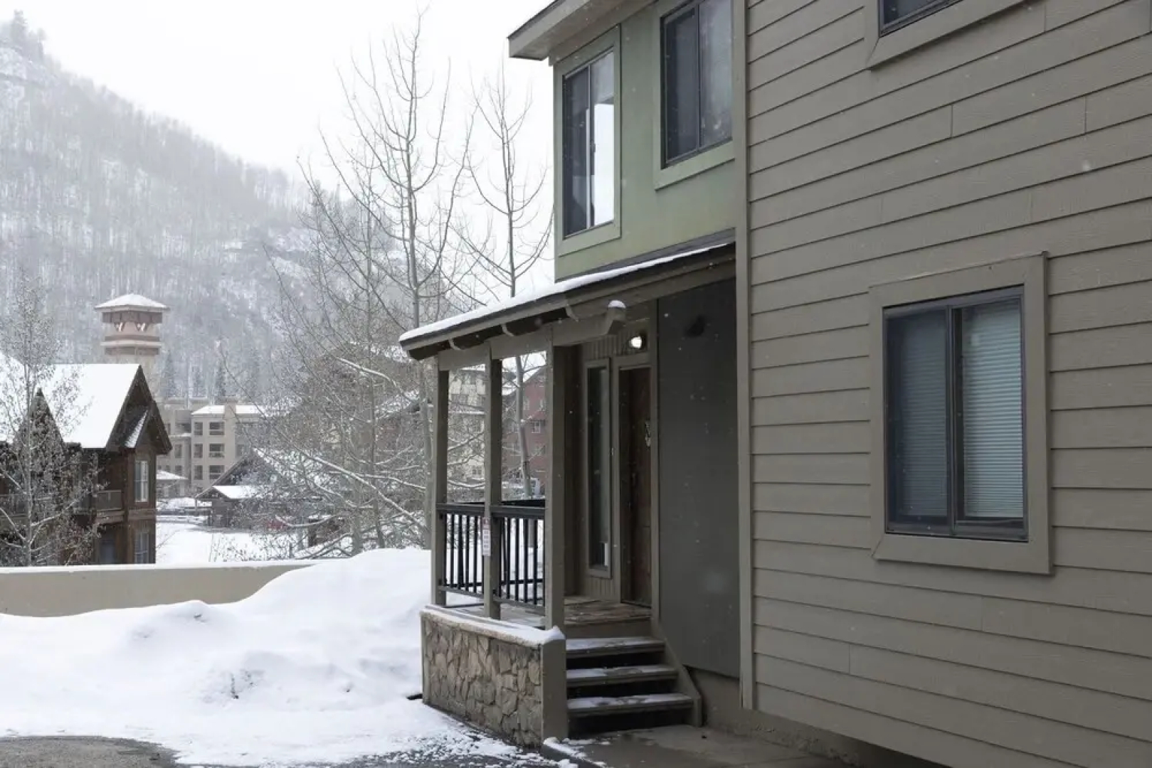 Edelweiss Five Bedroom Townhome 5 Hotel Room by Redawning