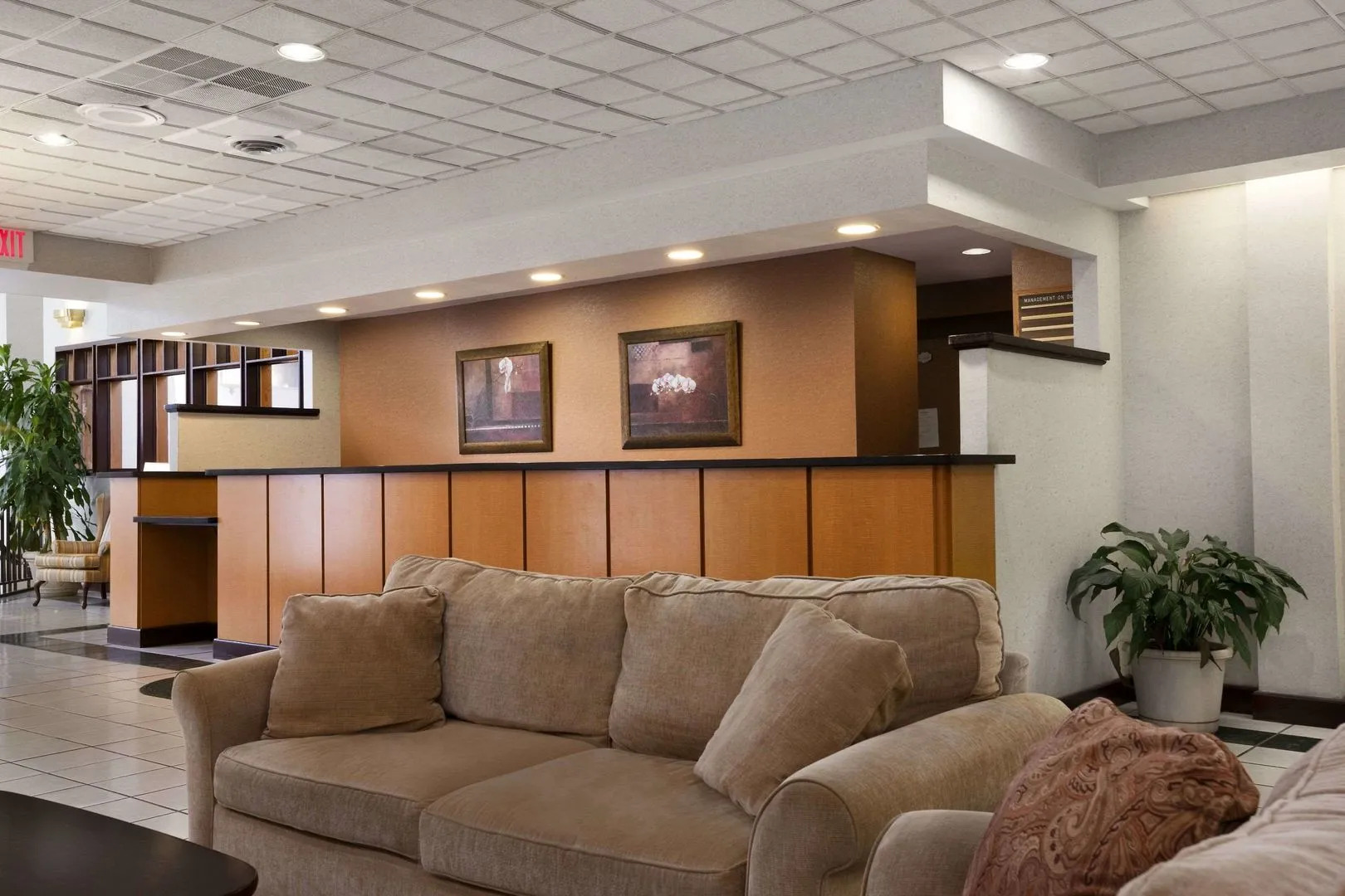 HomeTowne Studios by Red Roof & Conference Center Cortland