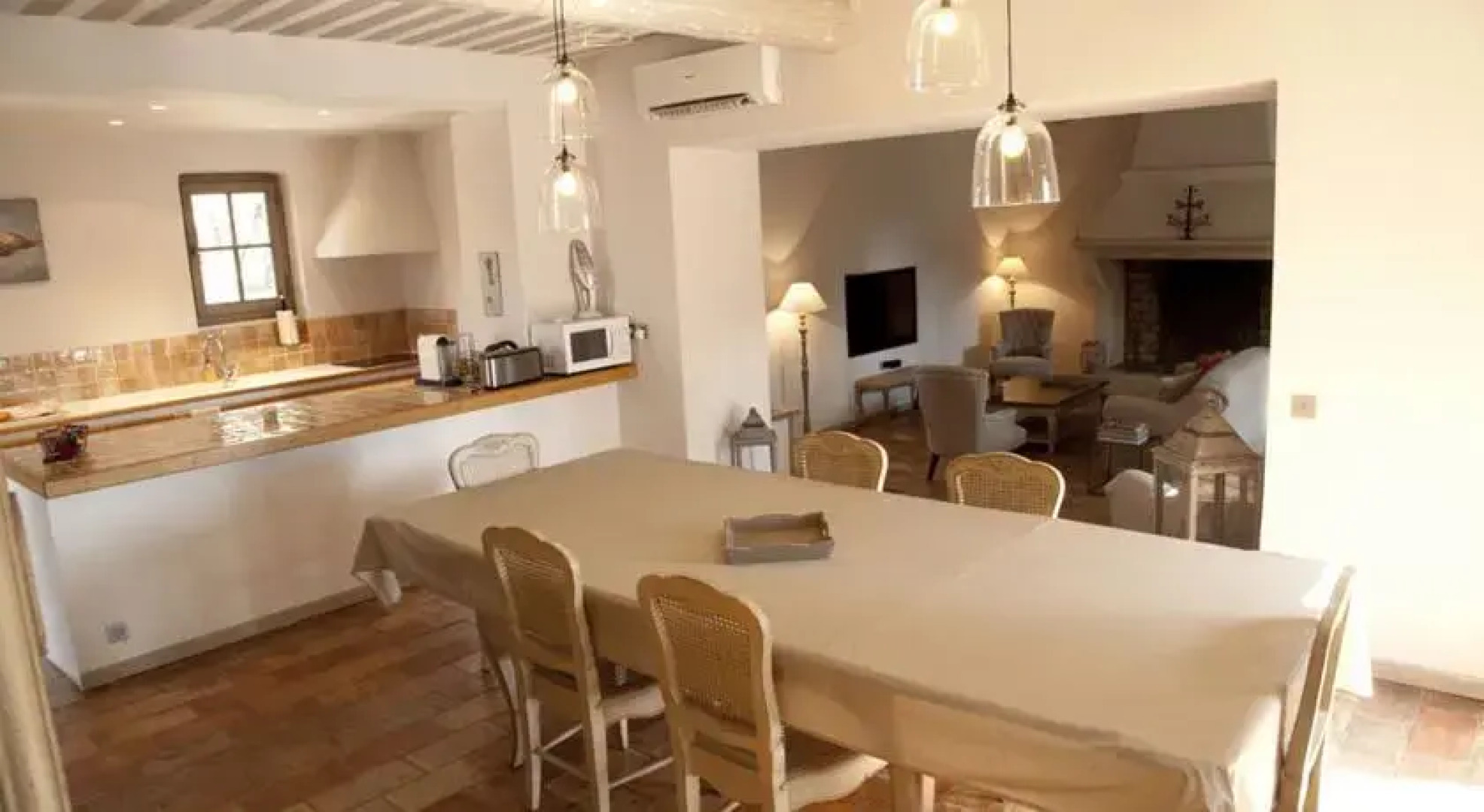 Provence Secrète - Entre Vigne & Pinède