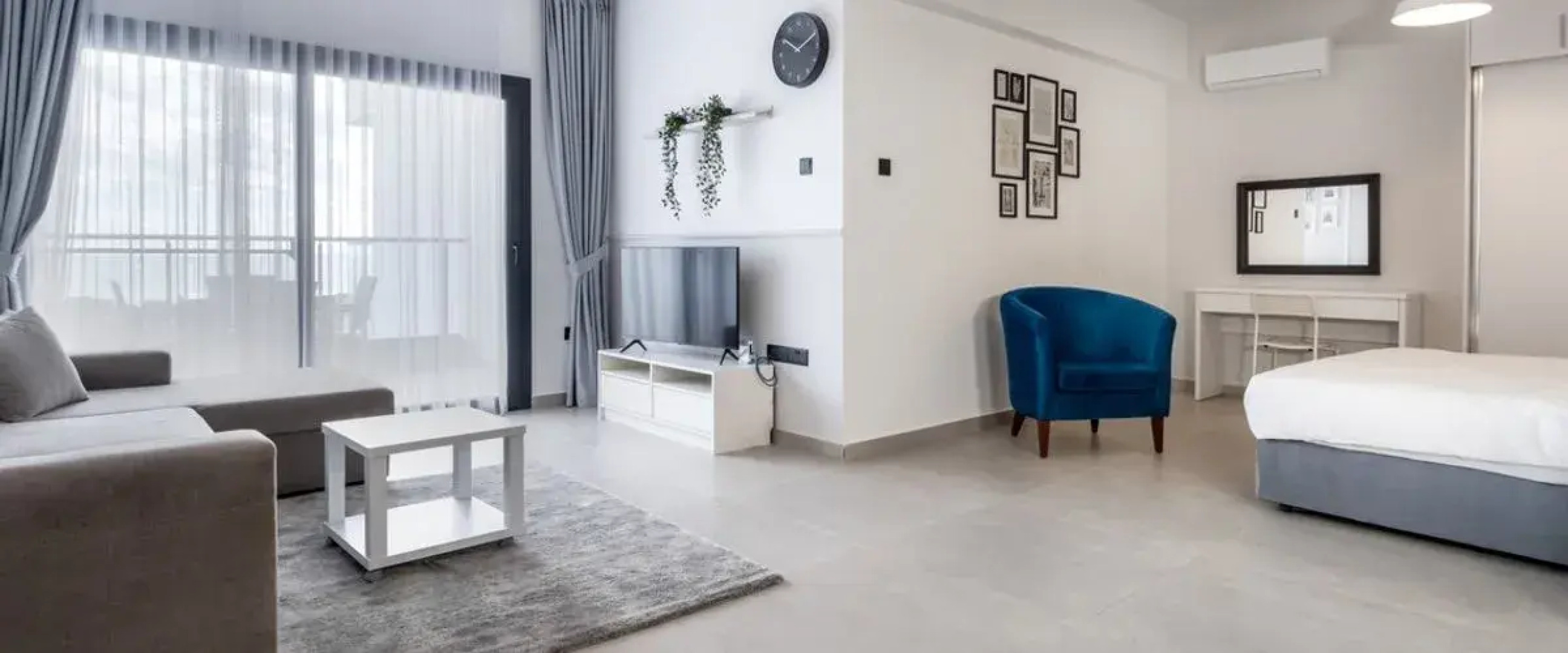 Caesar Blue Seaside Luxury Apartments